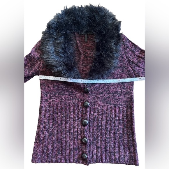 BCBGMAXAZRIA faux fur cardigan. Medium. Preowned in excellent condition - Picture 10 of 11